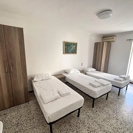 Apartment Queen Gate 3