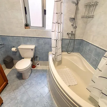 Malta Queen's Gate Apartment *