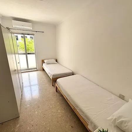 Malta Queen's Gate Apartment *