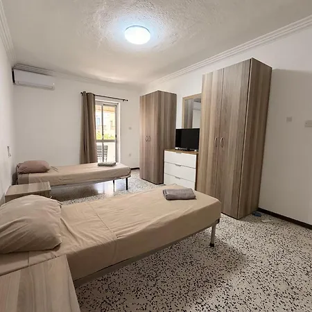 Malta Queen's Gate Apartment *